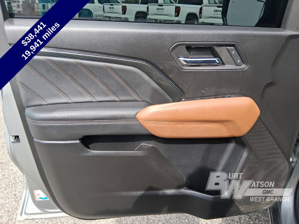 Used 2024 GMC Canyon AT4 w/ Canyon Safety Plus Package AWD/4WD image 25