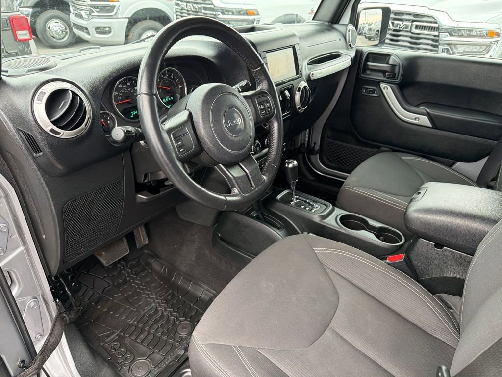 Used 2018 Jeep Wrangler Unlimited Sahara image 26