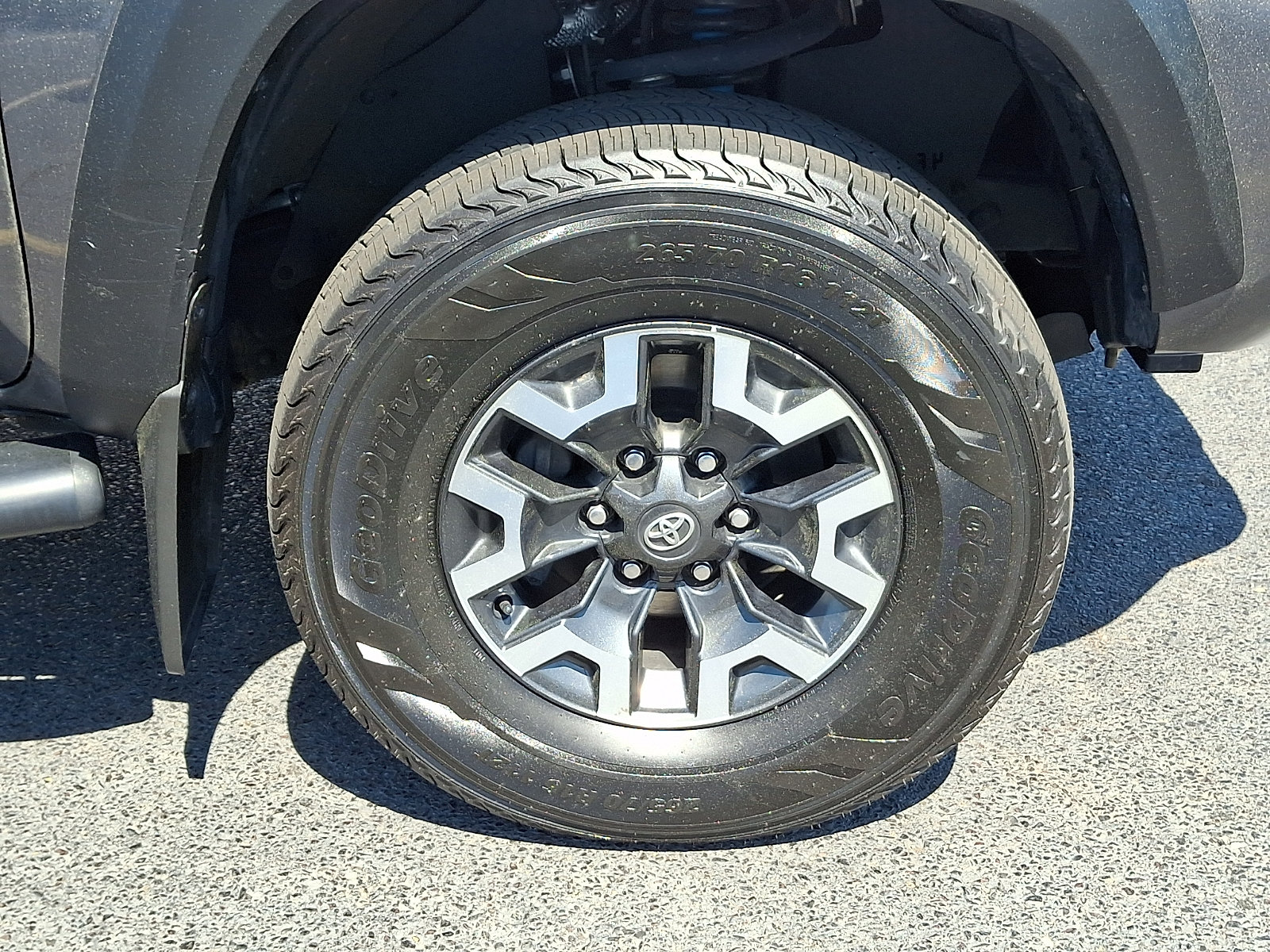 Used 2023 Toyota Tacoma TRD Off-Road AWD/4WD image 8