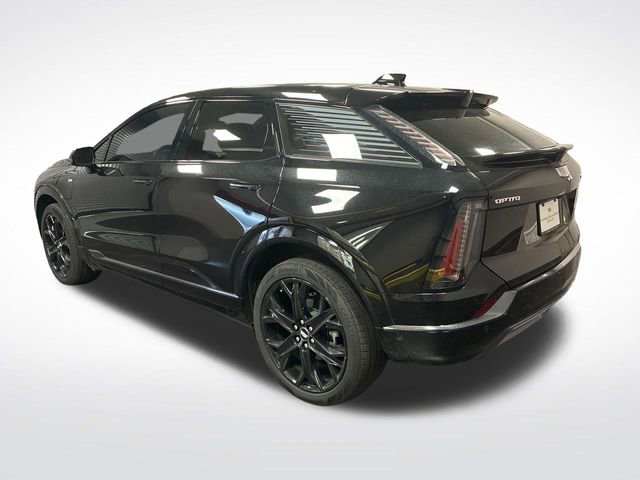 Certified 2025 Cadillac Optiq Sport 1 w/ LPO, ONYX Package AWD/4WD image 3