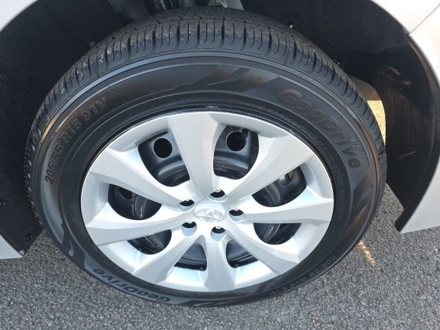 Certified 2024 Toyota Corolla LE image 5