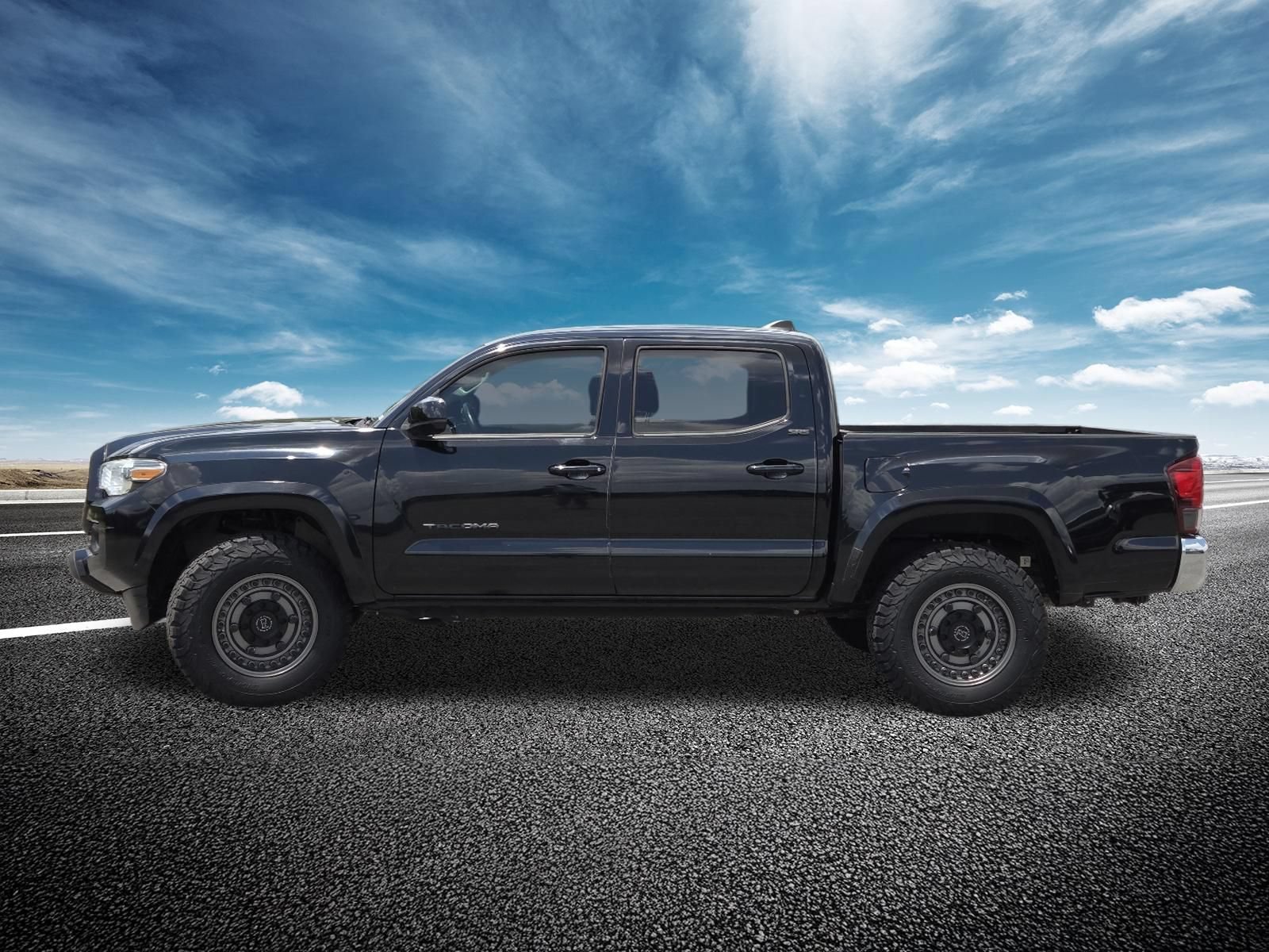 Used 2019 Toyota Tacoma SR5 RWD image 11