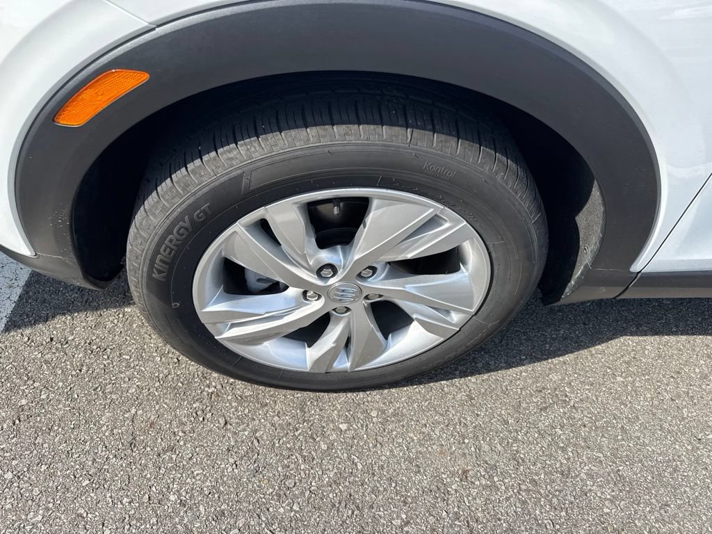 Used 2025 Buick Encore GX Preferred w/ Advanced Technology Package FWD image 2