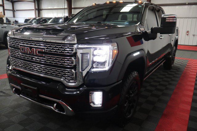 Used 2022 GMC Sierra 3500 Denali w/ Denali Black Diamond Edition AWD/4WD image 29