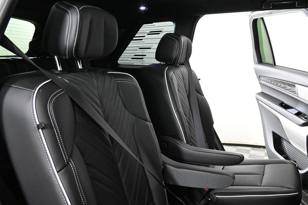 New 2026 Cadillac Vistiq Platinum image 22
