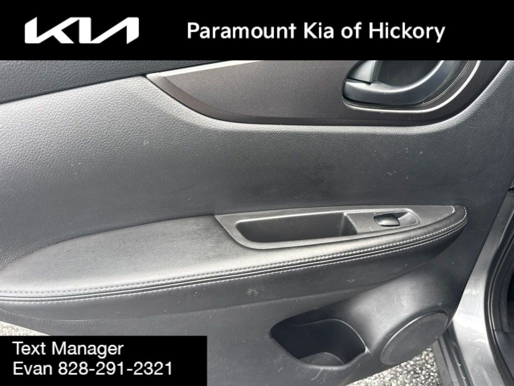 Used 2019 Nissan Rogue Sport S w/ Appearance Package AWD/4WD image 12