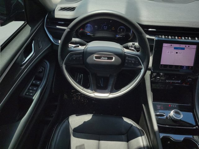 Used 2021 Jeep Grand Cherokee L Limited AWD/4WD image 13
