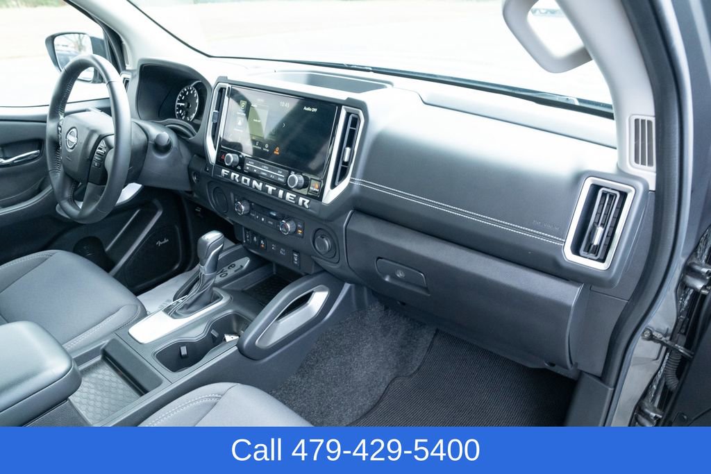 Used 2025 Nissan Frontier SV w/ SV Convenience Package image 35
