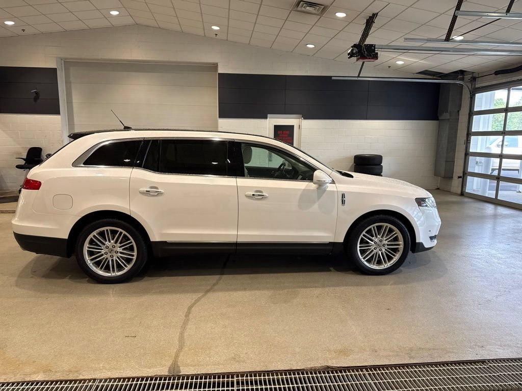 Used 2018 Lincoln MKT AWD w/ Technology Package image 8