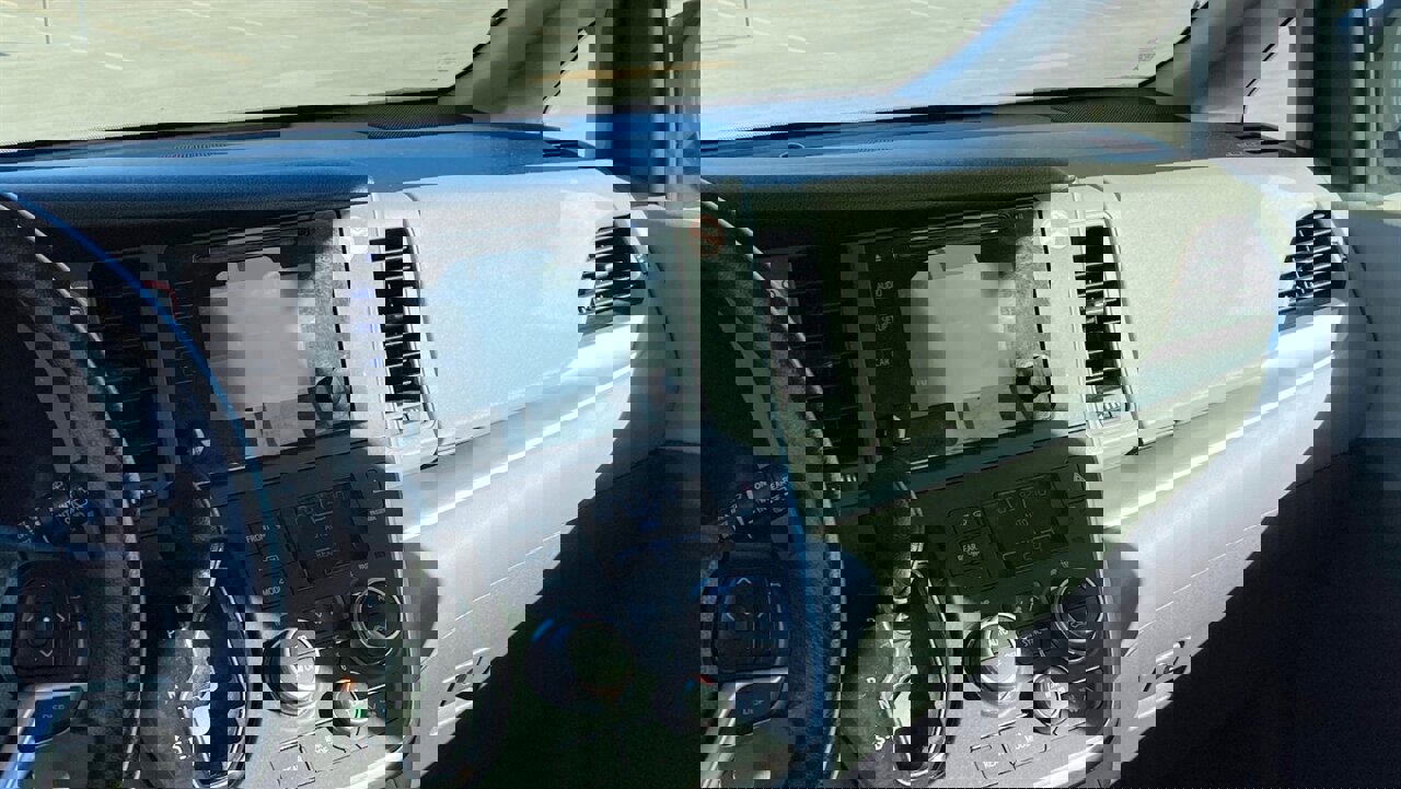 Used 2016 Toyota Sienna LE image 13