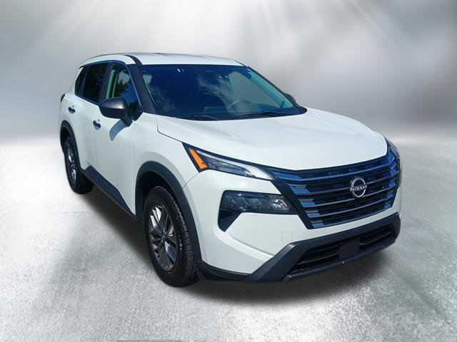 Used 2024 Nissan Rogue S AWD/4WD image 8