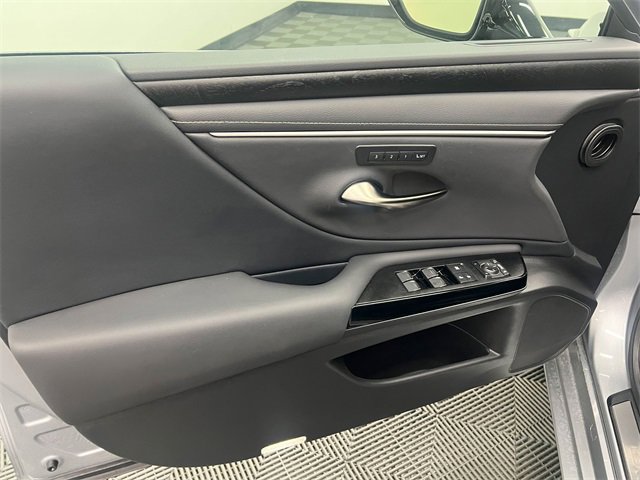 Certified 2025 Lexus ES 350 w/ Premium Package image 9
