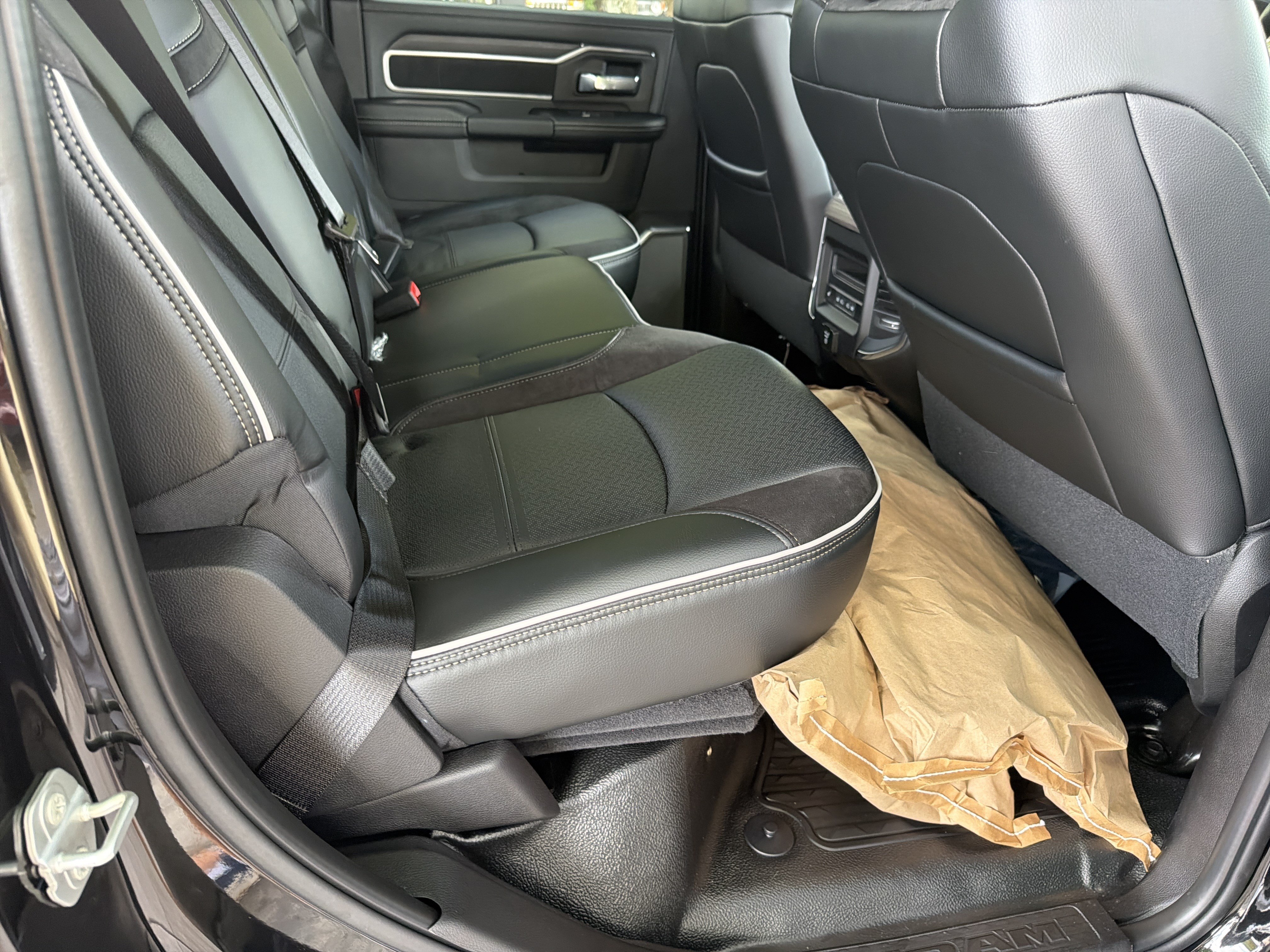 New 2026 RAM 5500 4x4 Crew Cab w/ Laramie Trim Package image 15