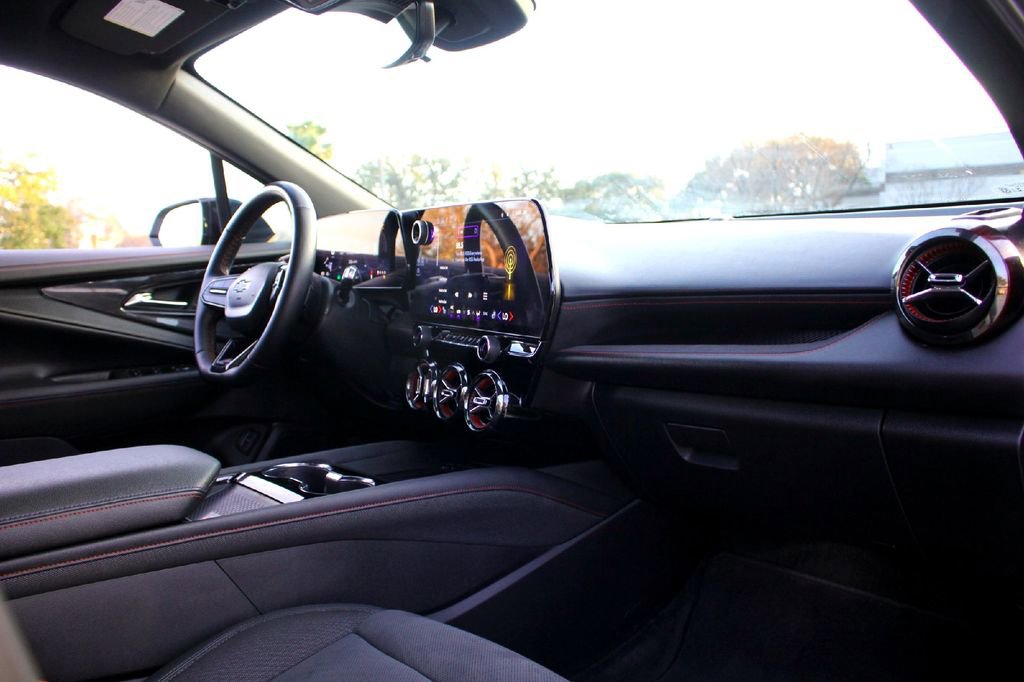 Used 2024 Chevrolet Blazer EV RS image 20