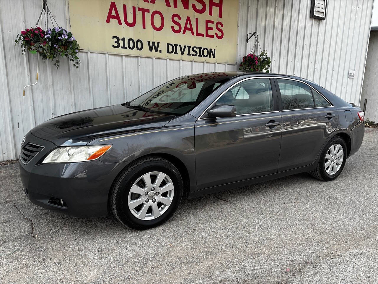 Used 2007 Toyota Camry XLE FWD image 29