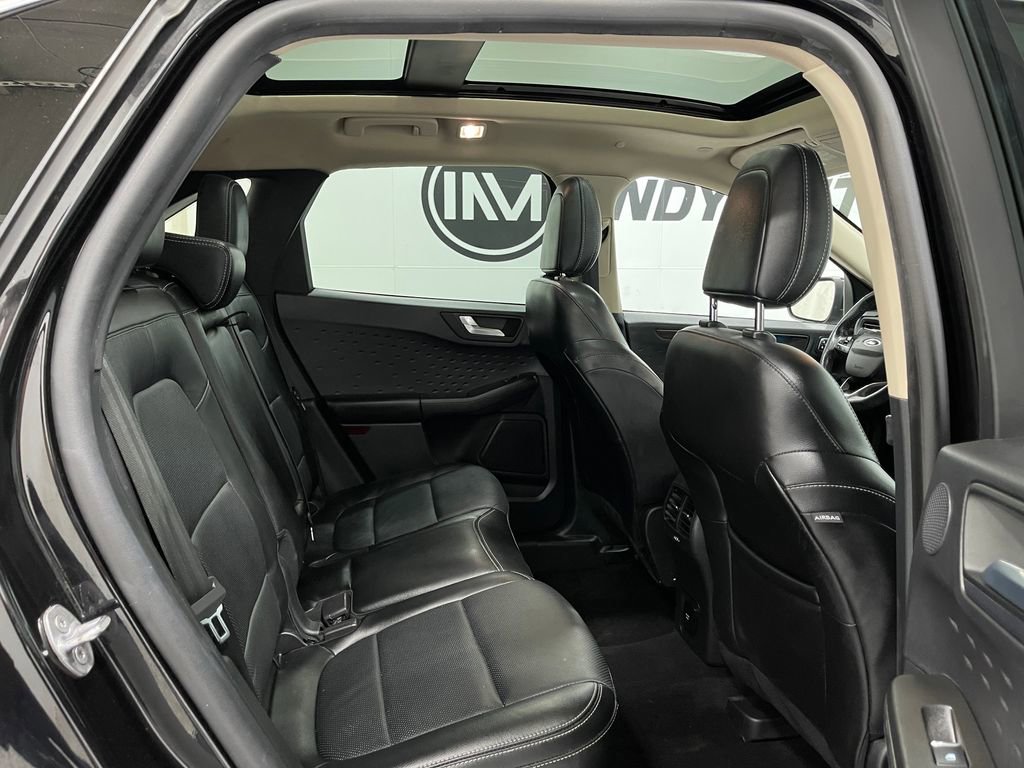 Used 2020 Ford Escape Titanium w/ Titanium Premium Package 2.0 image 32