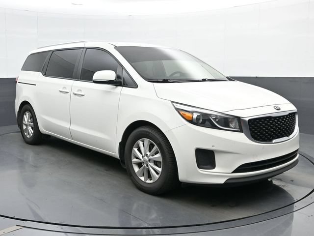 Used 2017 Kia Sedona LX w/ LX Essentials Premium Package