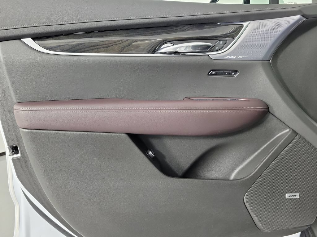 Certified 2024 Cadillac XT6 Premium Luxury w/ LPO, Floor Liner Package AWD/4WD image 21