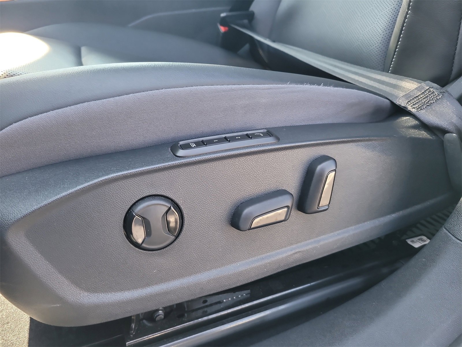 Used 2023 Volkswagen ID.4 Pro S image 19