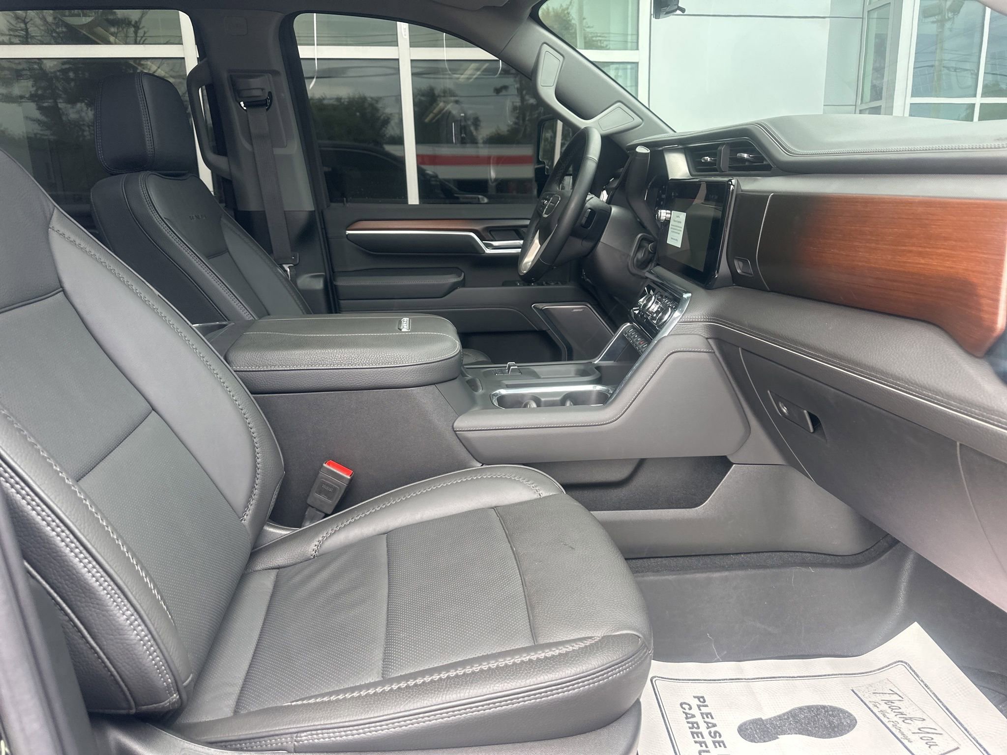 Used 2025 GMC Sierra 3500 Denali w/ Denali Reserve Package AWD/4WD image 13