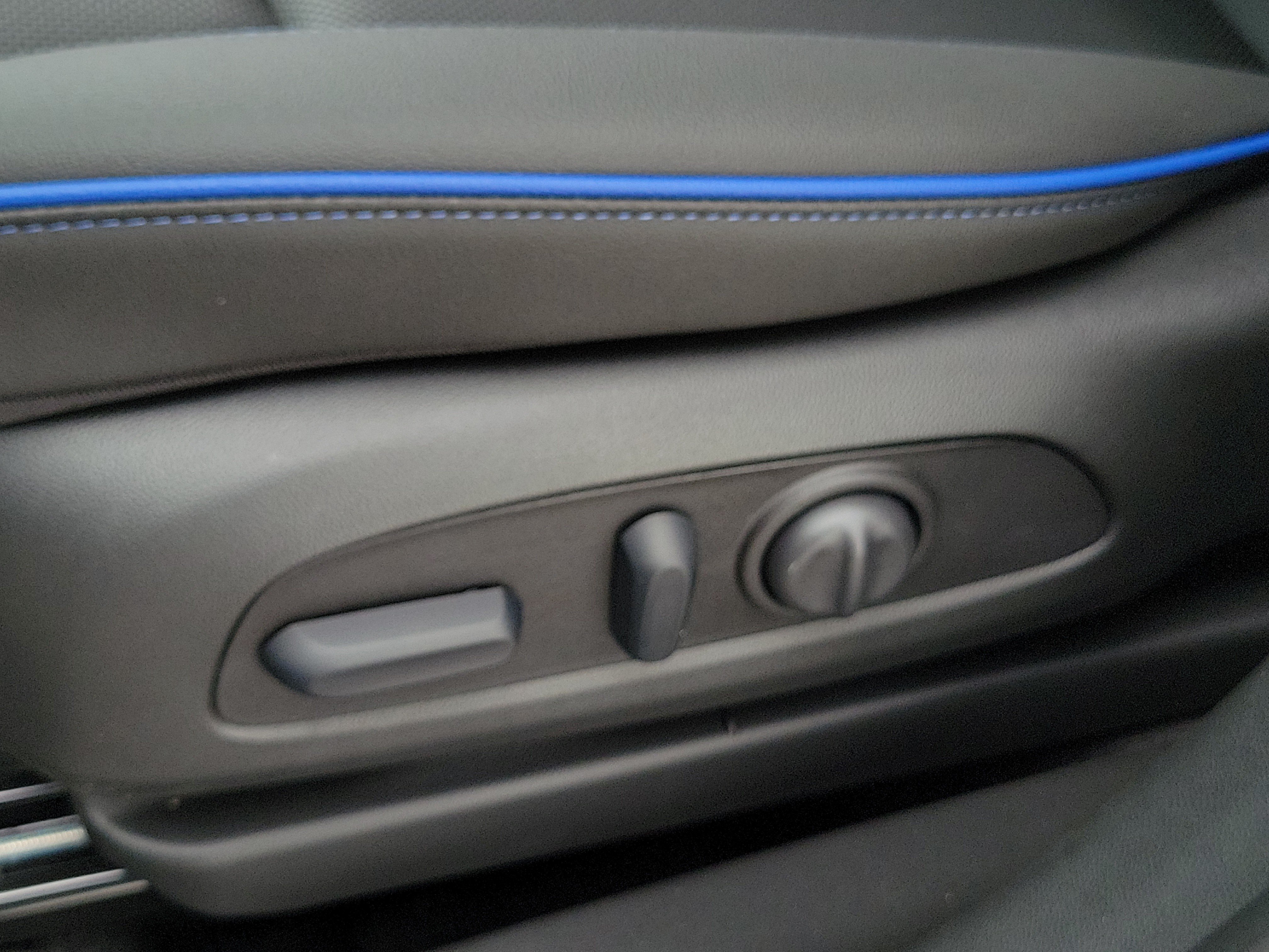 New 2026 Buick Encore GX Sport Touring w/ Advanced Technology Package FWD image 23