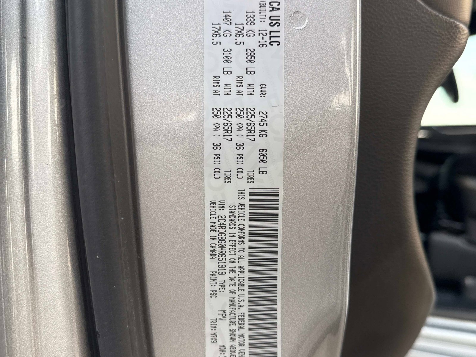 Used 2017 Dodge Grand Caravan SE image 31