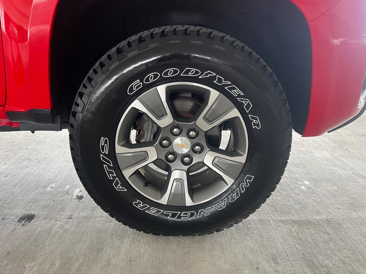 Used 2018 Chevrolet Colorado Z71 AWD/4WD image 24