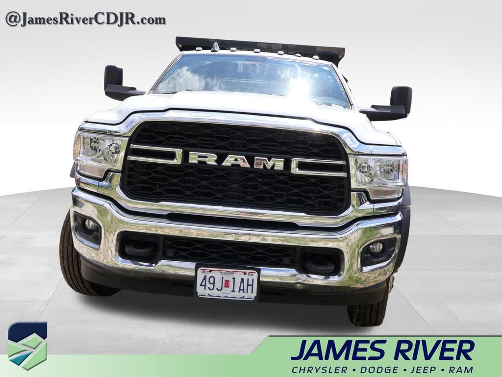 Used 2022 RAM 5500 Tradesman w/ Chrome Appearance Group AWD/4WD image 5