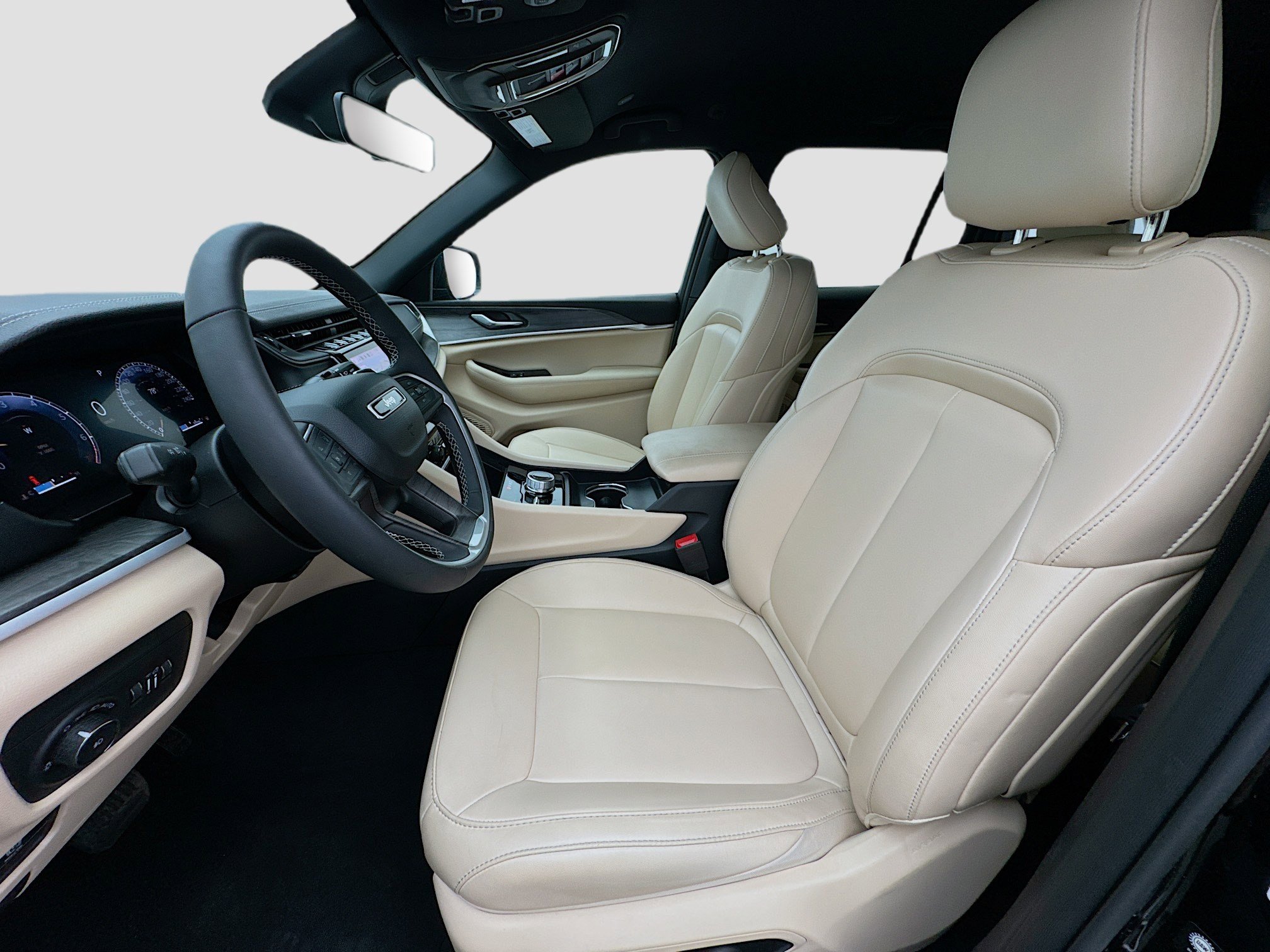 Used 2025 Jeep Grand Cherokee Limited image 13