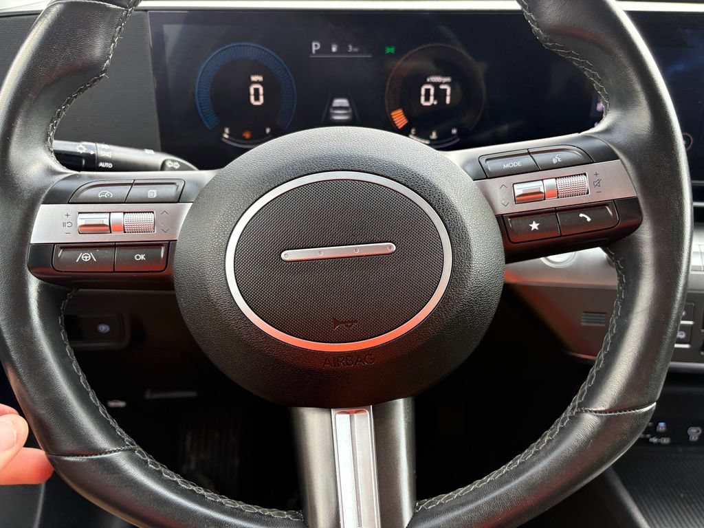 Used 2025 Hyundai Kona SEL AWD/4WD image 17