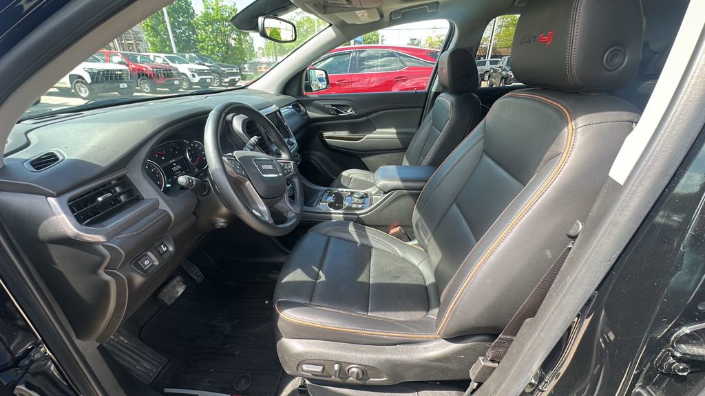 Used 2023 GMC Acadia AT4 w/ Preferred Package image 8