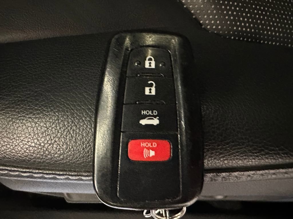 Used 2018 Toyota Camry XSE w/ Driver Assist Package FWD image 17