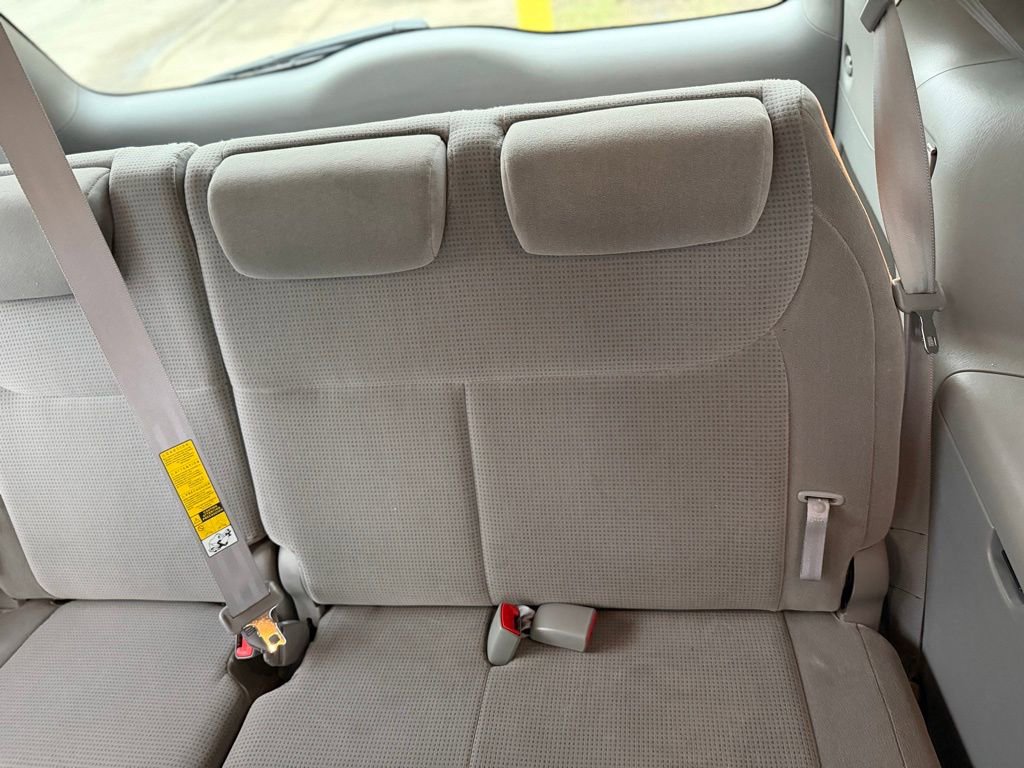 Used 2005 Toyota Sienna LE image 16