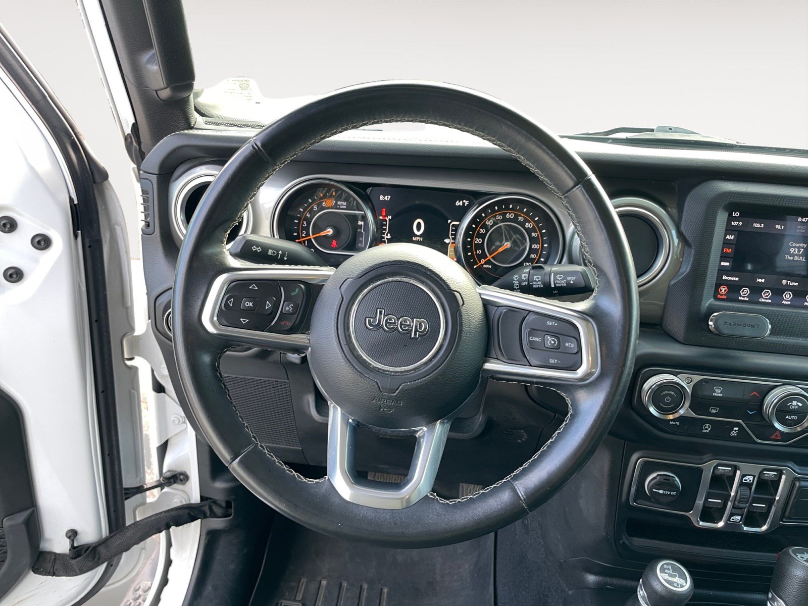 Used 2019 Jeep Wrangler Unlimited Sahara AWD/4WD image 14