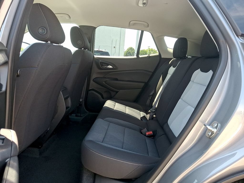 New 2026 Chevrolet Trax LS w/ LS Convenience Package FWD image 6