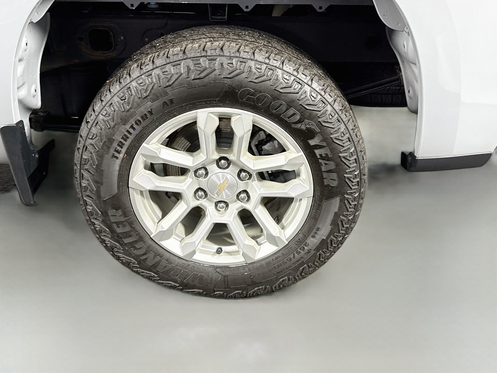 Used 2024 Chevrolet Silverado 1500 LT AWD/4WD image 36