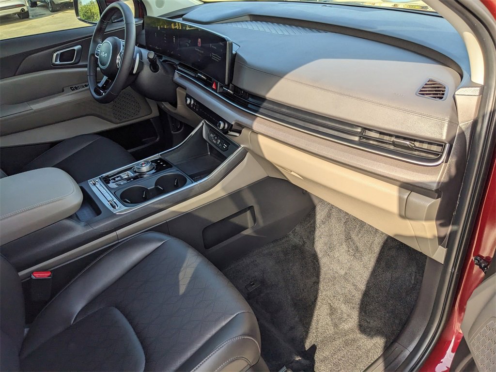 Certified 2025 Kia Carnival SX image 15