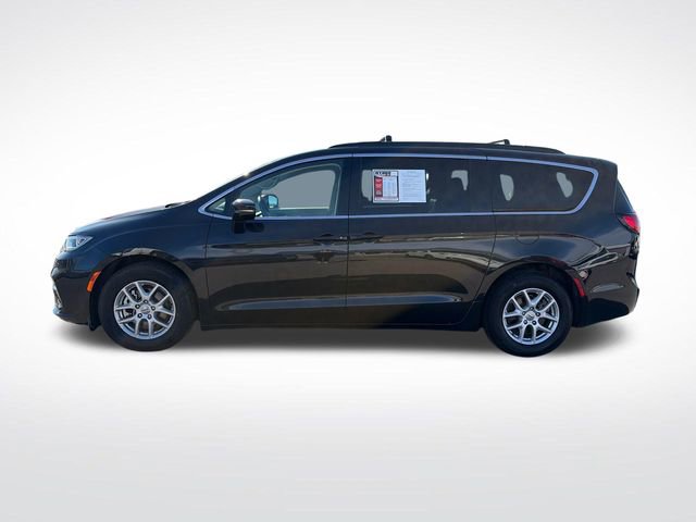 Used 2022 Chrysler Pacifica Touring-L FWD image 4