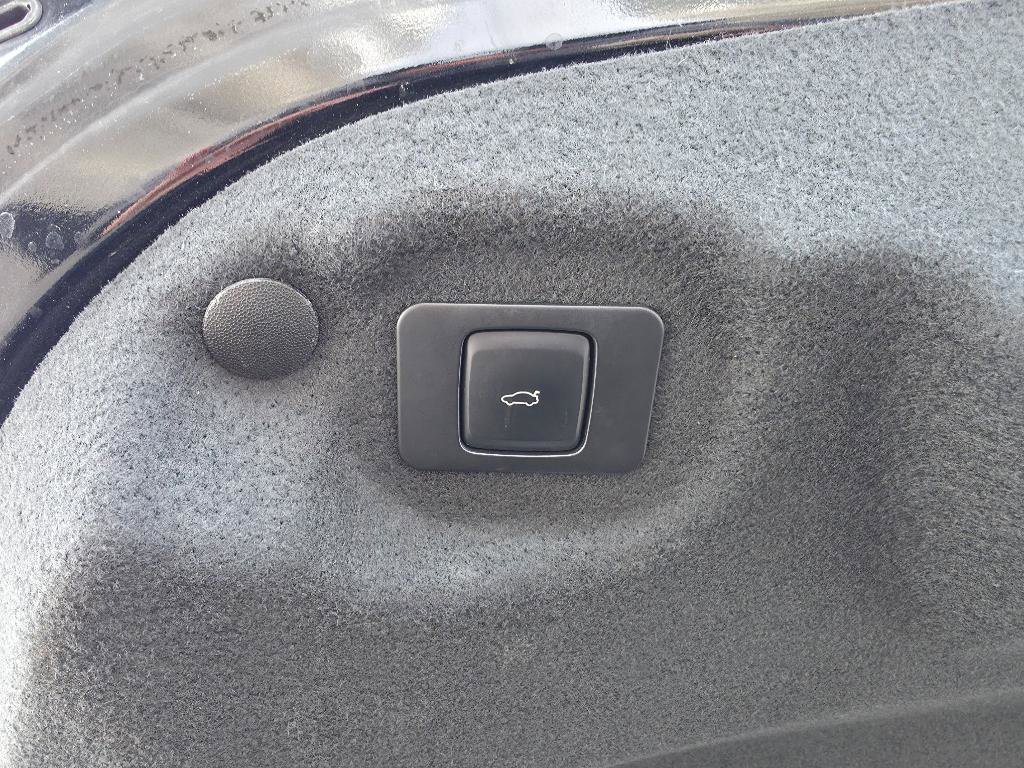 Used 2018 Lincoln MKZ Reserve w/ Magnetic Appearance Package image 19