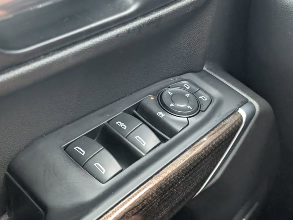 Used 2020 Chevrolet Silverado 1500 RST image 12