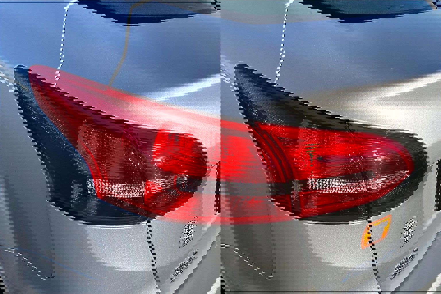 Used 2018 Ford Focus SE image 28