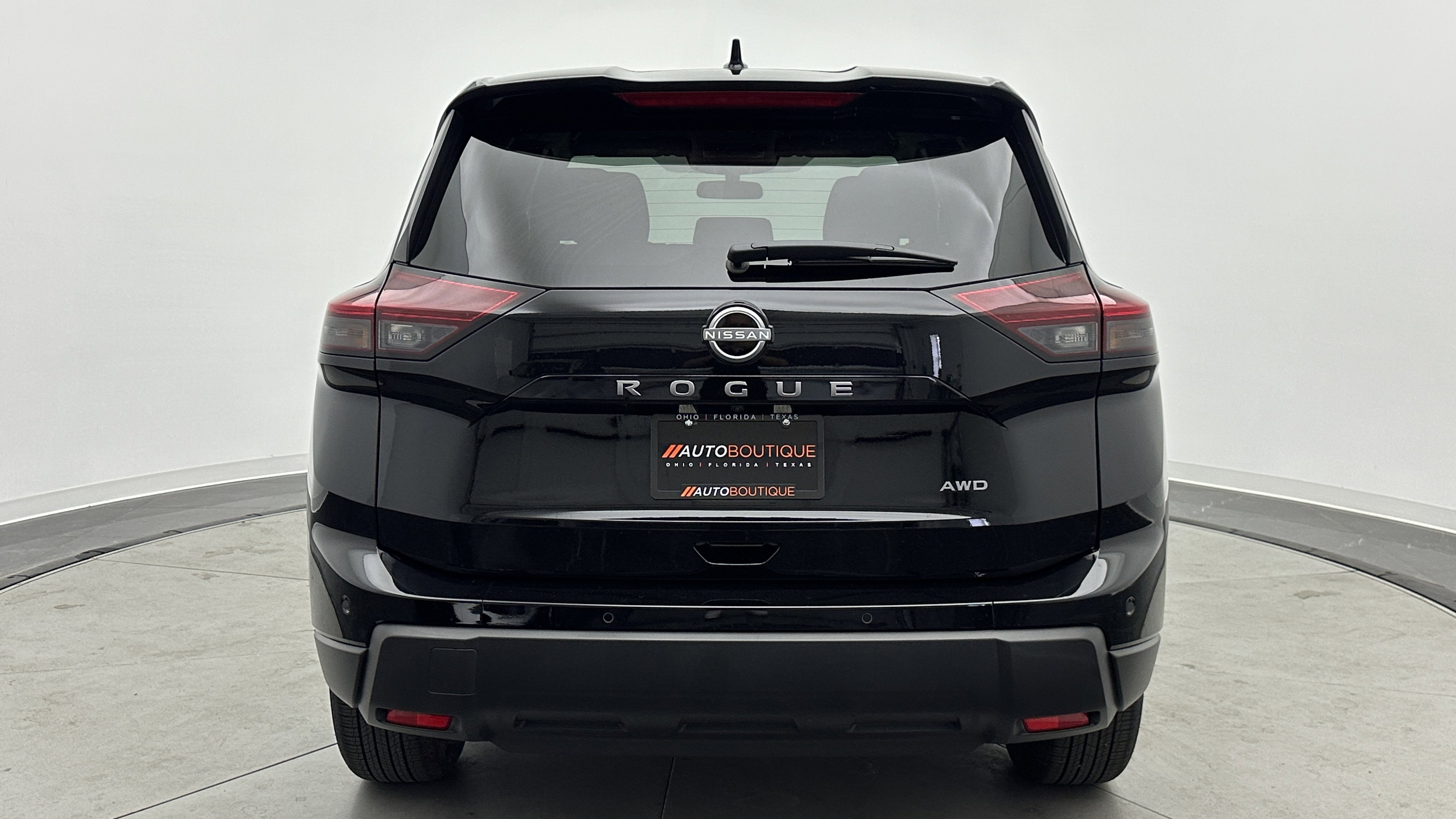 Used 2025 Nissan Rogue SV image 6