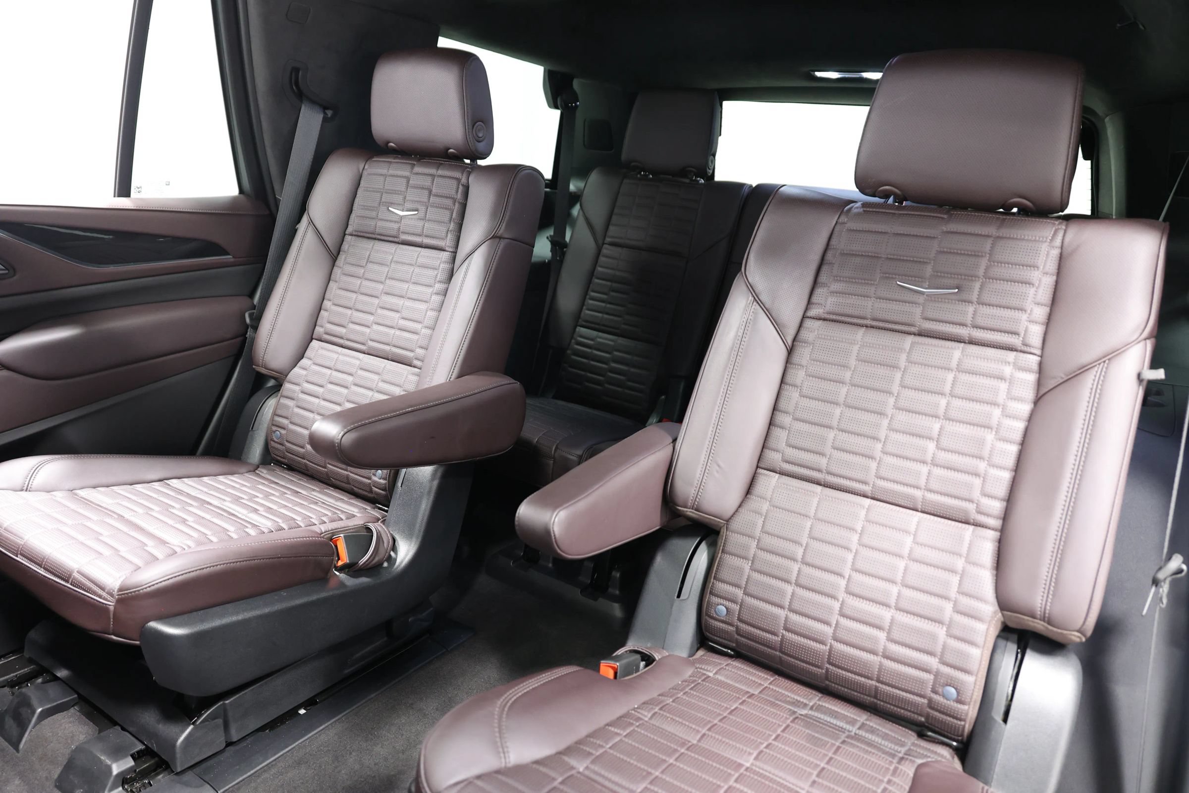 Used 2023 Cadillac Escalade Sport Platinum w/ LPO, ONYX Package RWD image 65