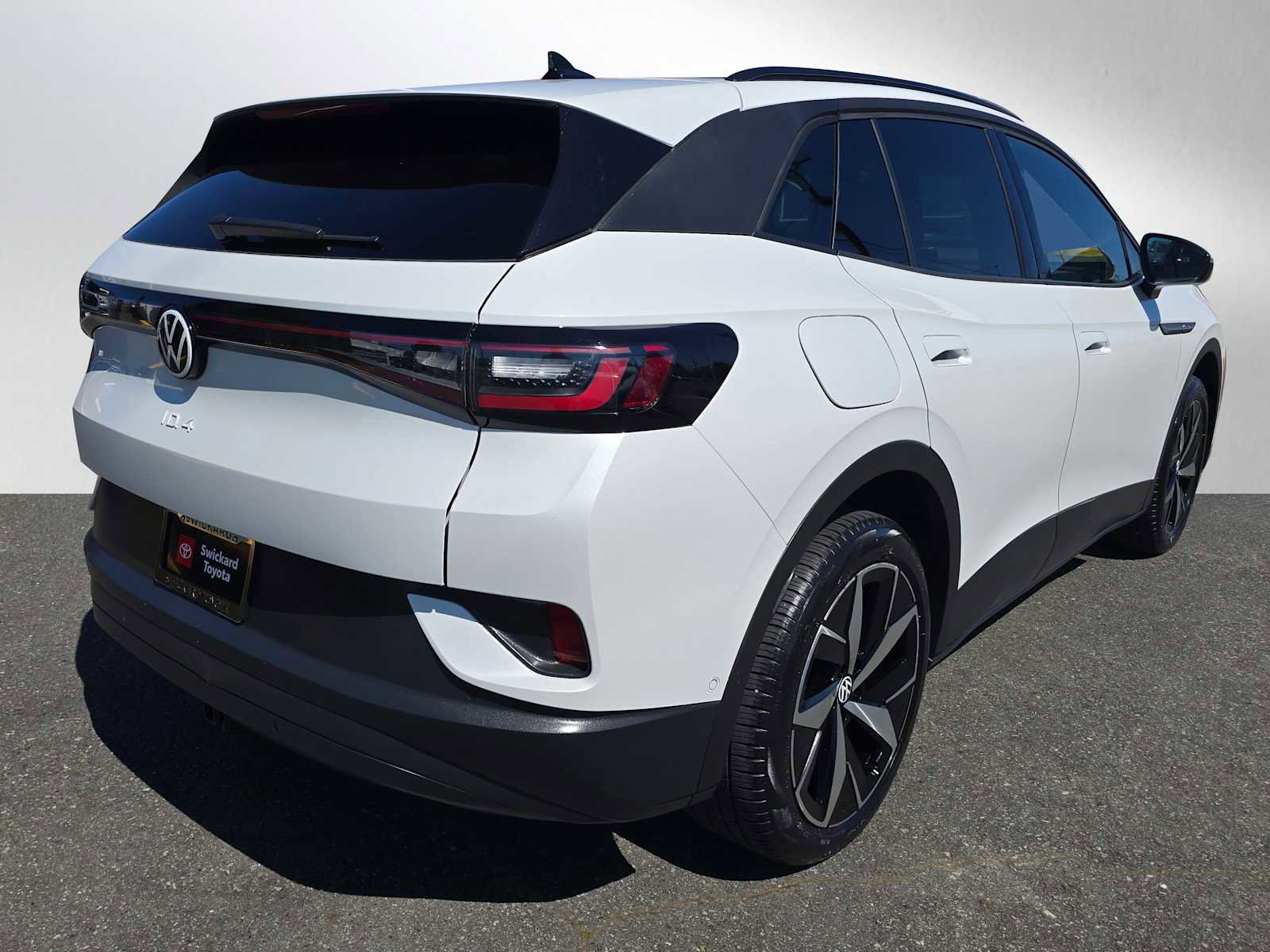 Used 2023 Volkswagen ID.4 Pro S AWD/4WD image 3