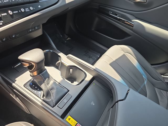 Certified 2025 Lexus ES 350 F Sport FWD image 23