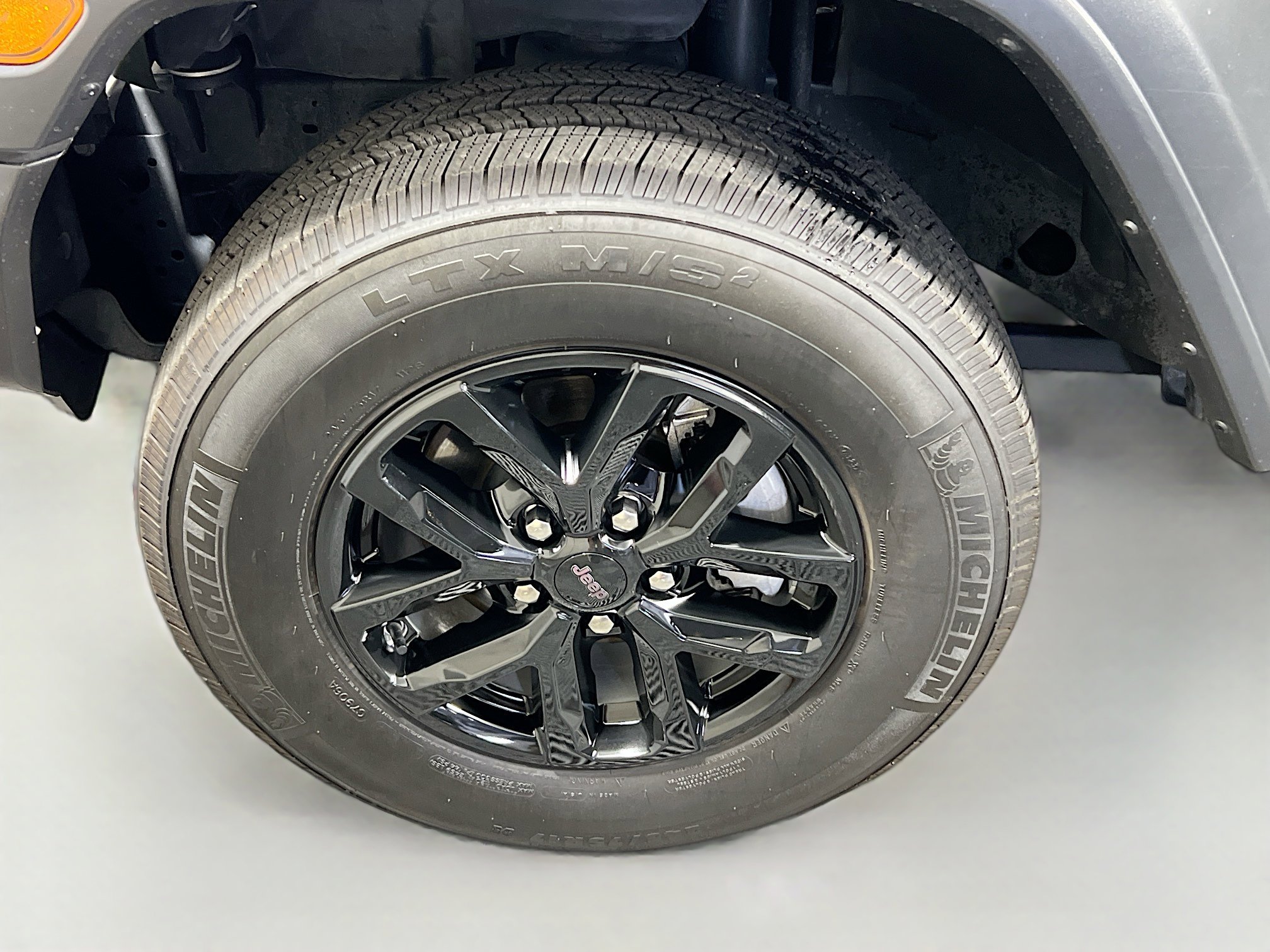 Used 2023 Jeep Wrangler Sport S image 13