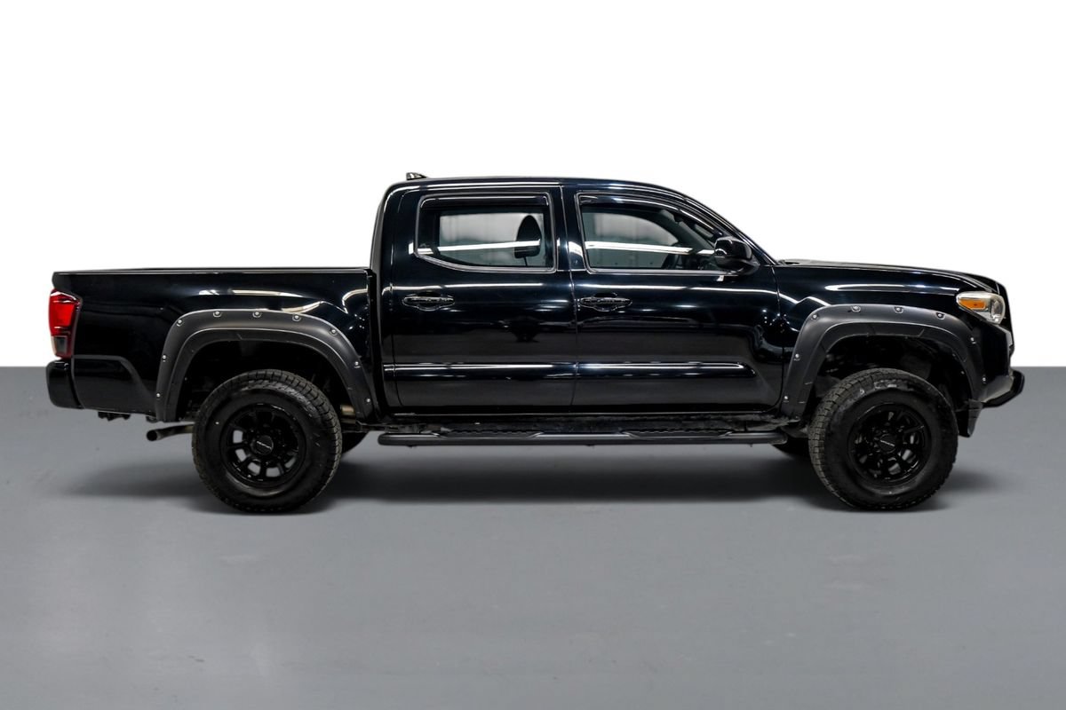 Used 2018 Toyota Tacoma SR w/ SR Convenience Package AWD/4WD image 5