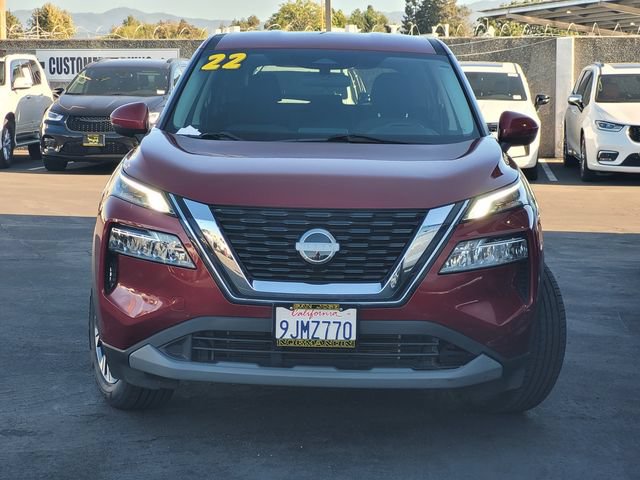 Used 2022 Nissan Rogue SV FWD image 2