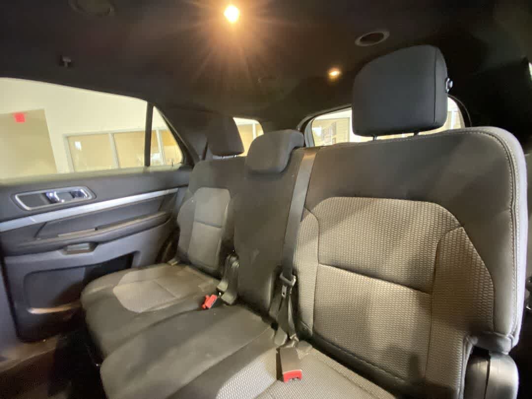 Used 2019 Ford Explorer XLT AWD/4WD image 24