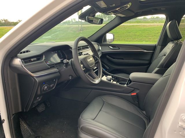 New 2024 Jeep Grand Cherokee Overland image 22